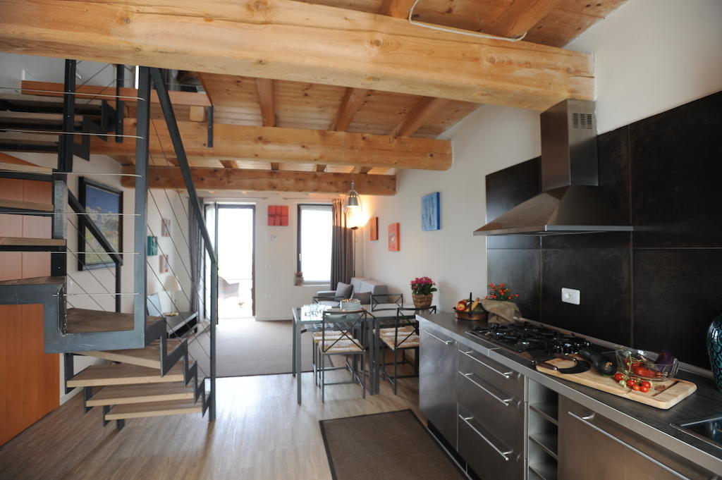 Monte Maino Bed & Breakfast เดเซนซาโนเดลการ์ดา ห้อง รูปภาพ