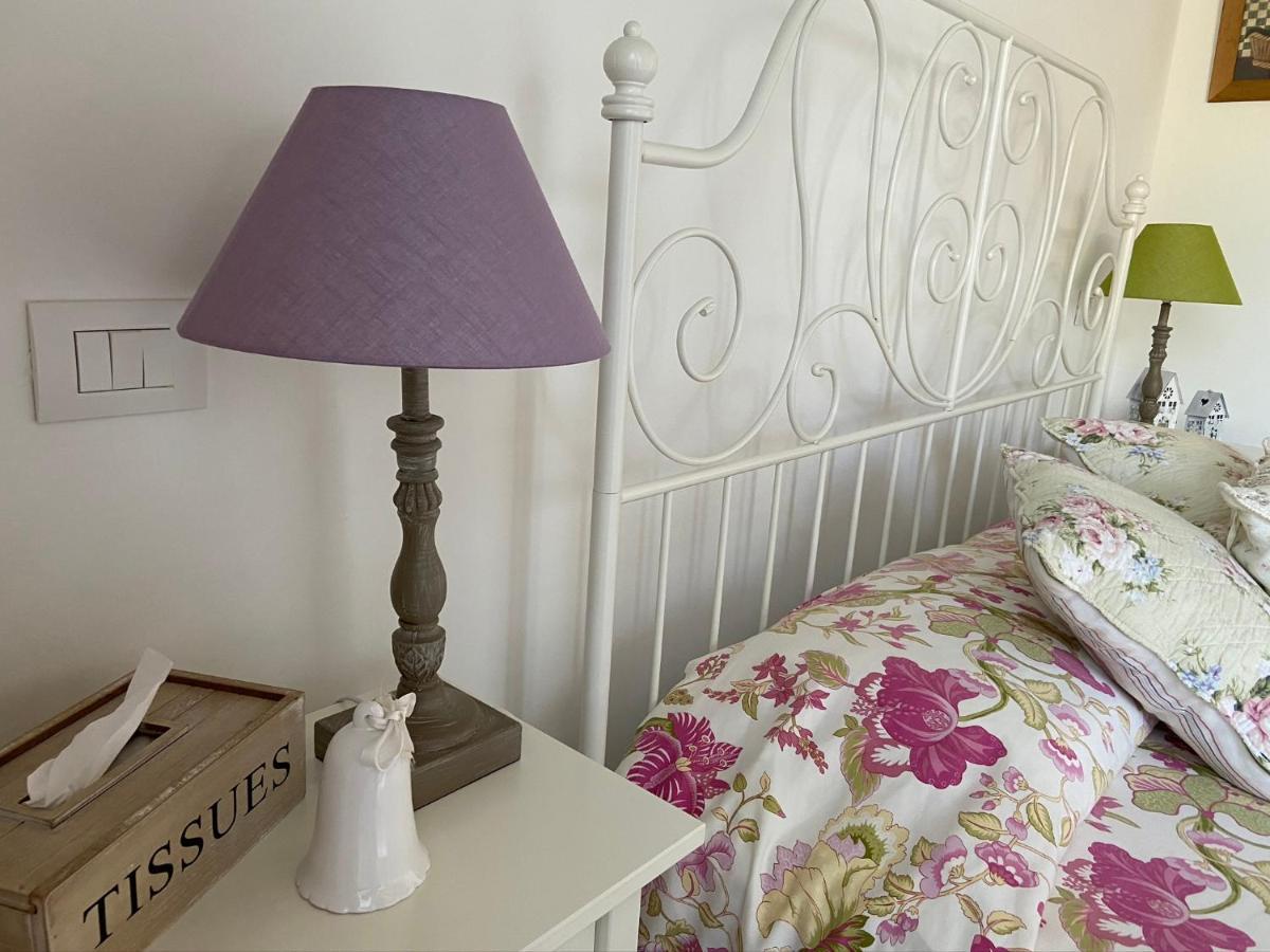 Monte Maino Bed & Breakfast เดเซนซาโนเดลการ์ดา ภายนอก รูปภาพ
