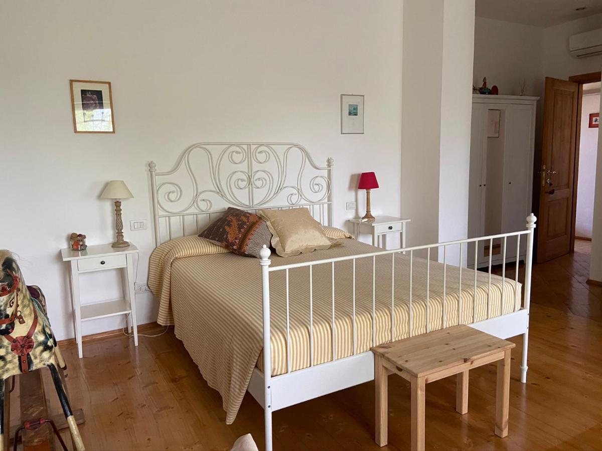 Monte Maino Bed & Breakfast เดเซนซาโนเดลการ์ดา ภายนอก รูปภาพ